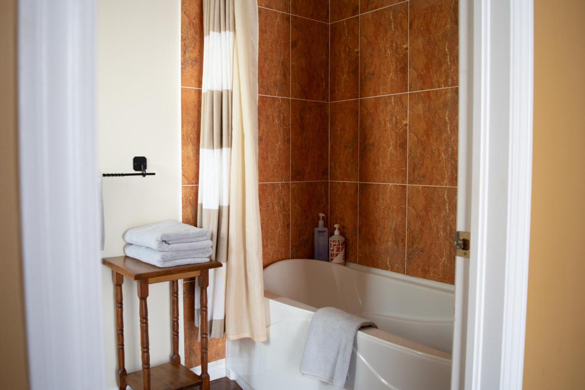 Rumi Guest House On The Cabot Trail Bed & Breakfast Indian Brook