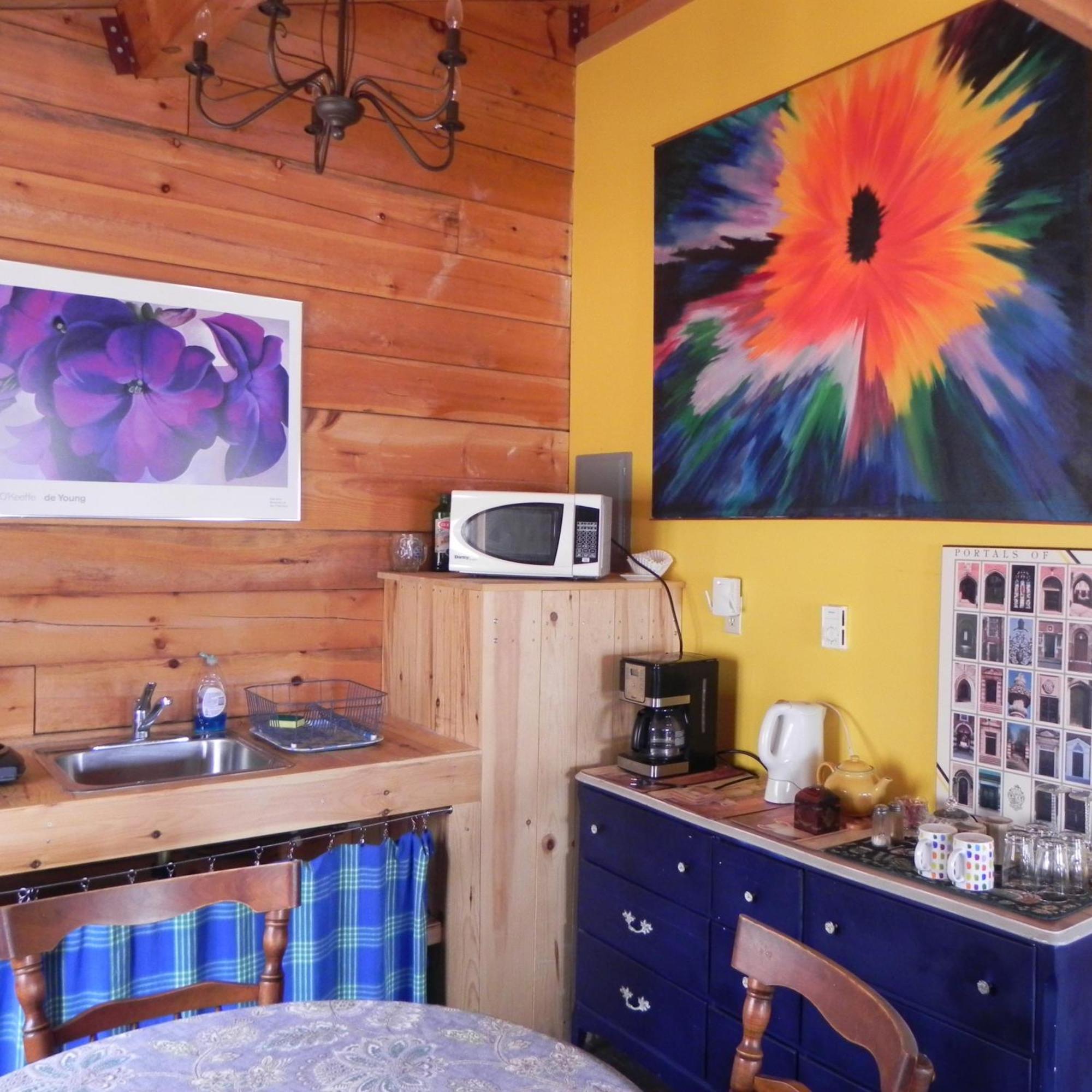 Rumi Guest House On The Cabot Trail Bed & Breakfast 4*