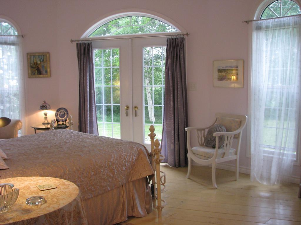 Rumi Guest House On The Cabot Trail Indian Brook