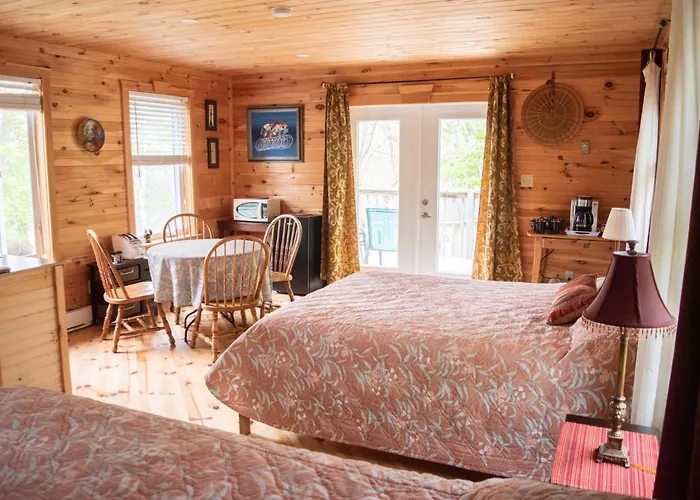 Rumi Guest House On The Cabot Trail